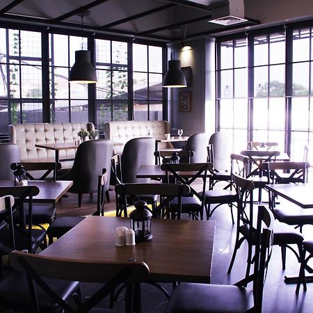Maple Hotel Grogol Jakarta Eksteriør billede