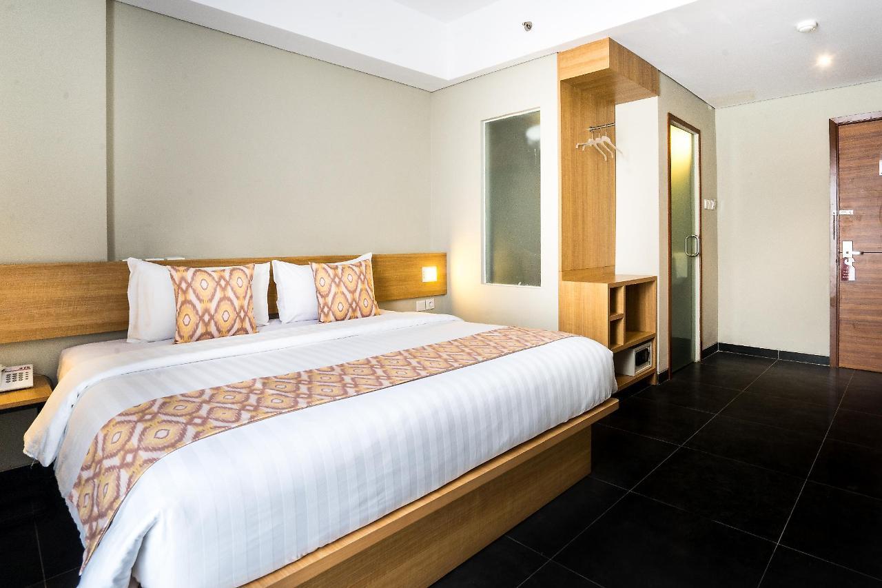 Maple Hotel Grogol Jakarta Eksteriør billede