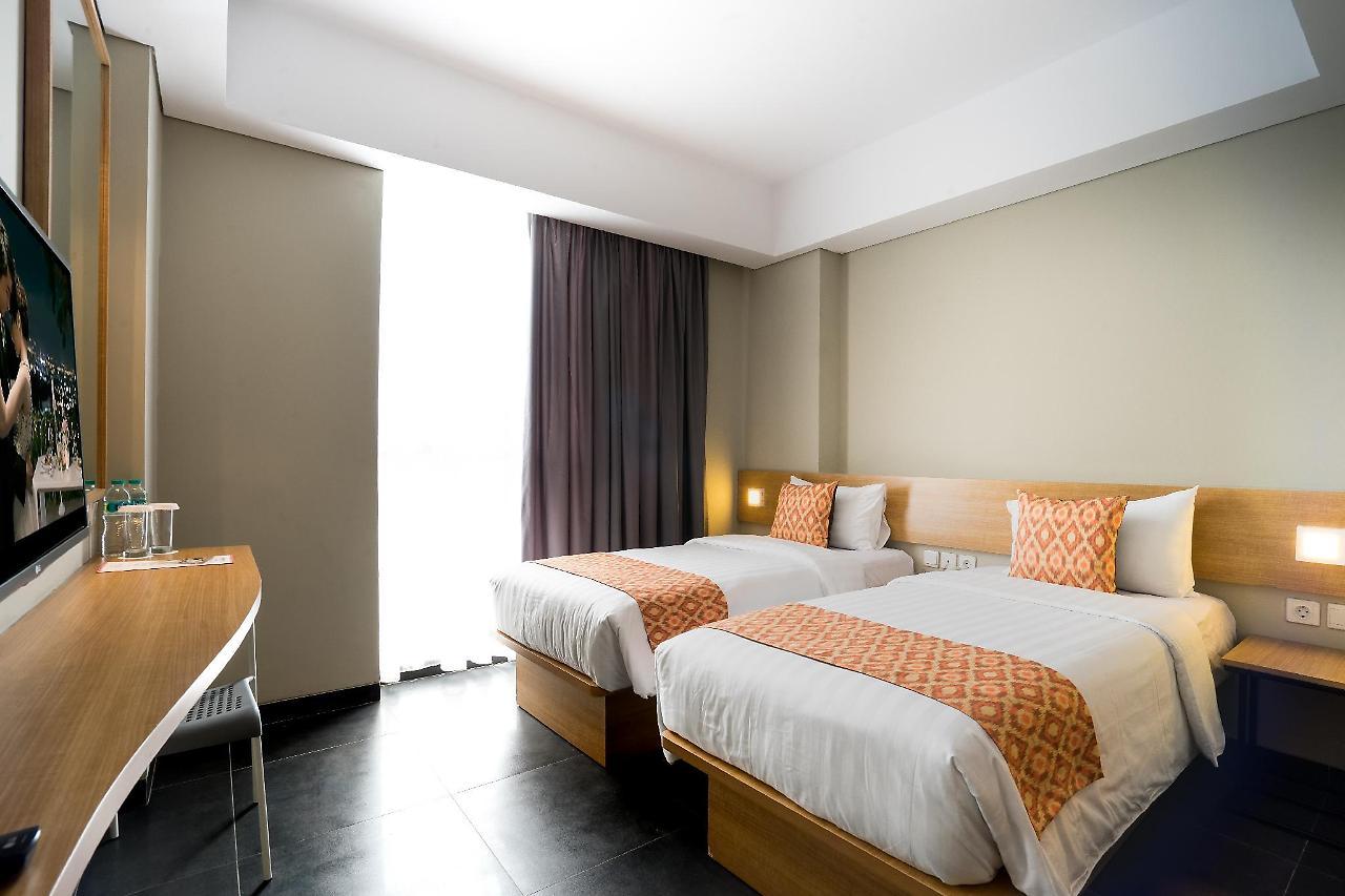 Maple Hotel Grogol Jakarta Eksteriør billede