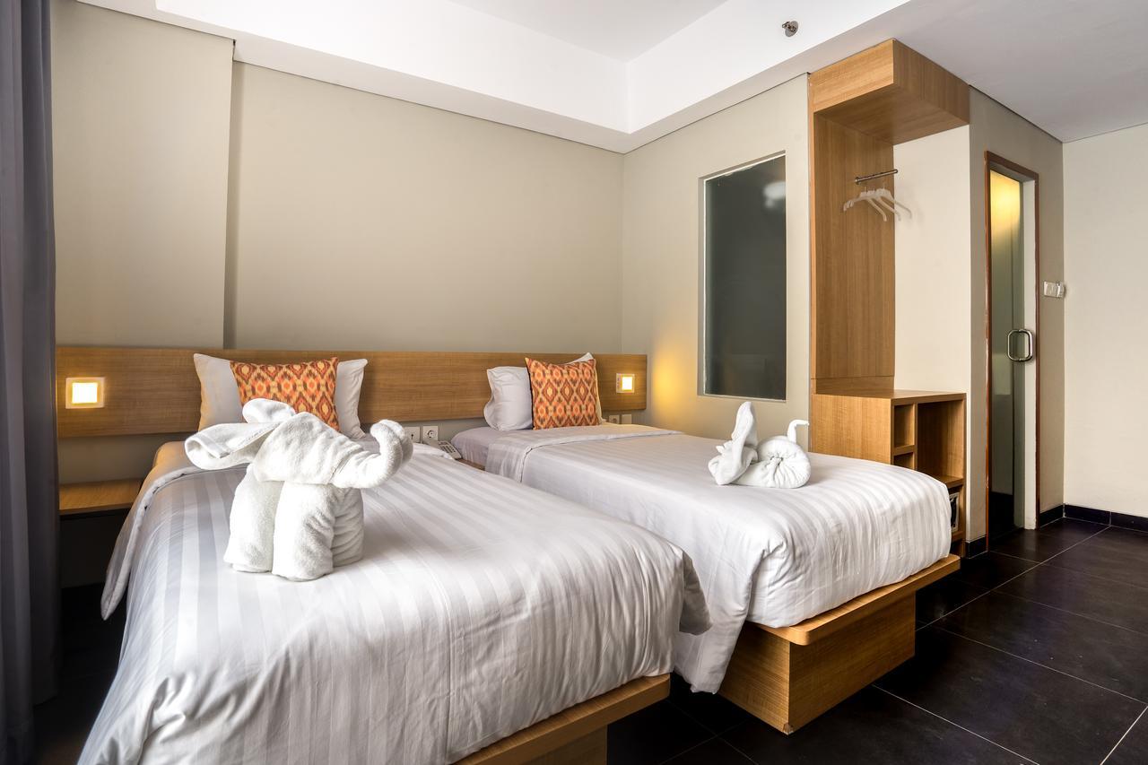 Maple Hotel Grogol Jakarta Eksteriør billede